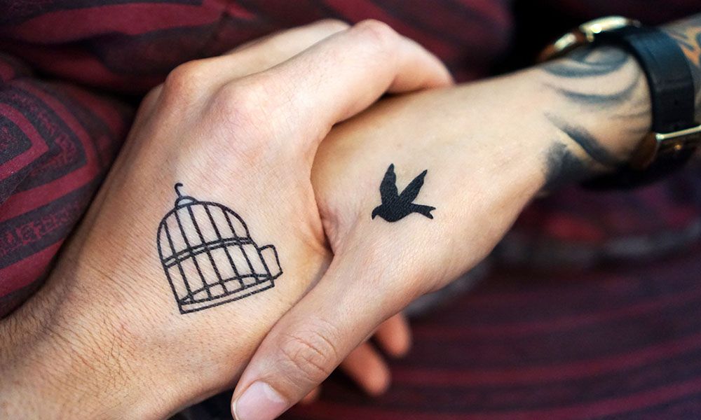 39 Cute and Meaningful Couple Tattoo Ideas - OurMindfulLife.com// tattoo  love cou… | Meaningful tattoos for couples, Matching couple tattoos,  Married couple tattoos